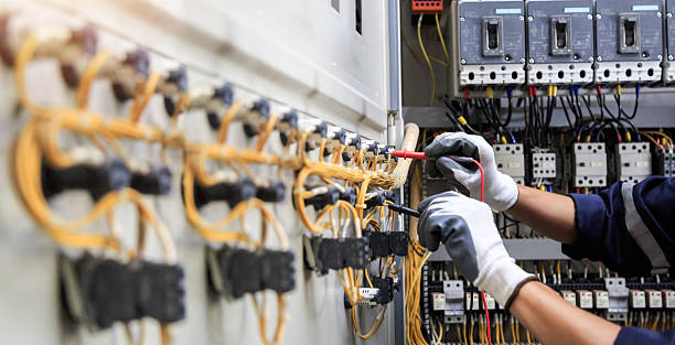 Professional Electrician technician working in Belleville, KS